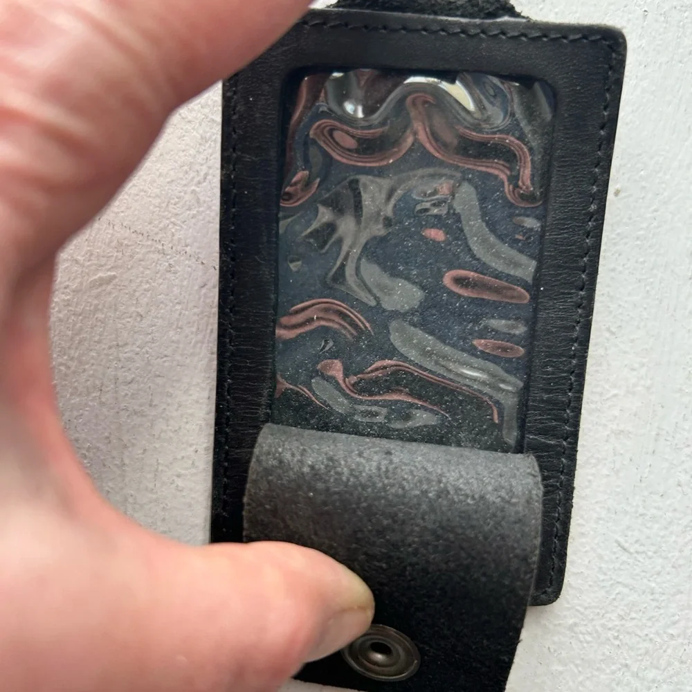 TUMI Tag Black and Red Leather Luggage Tag Identification Address Travel Holder